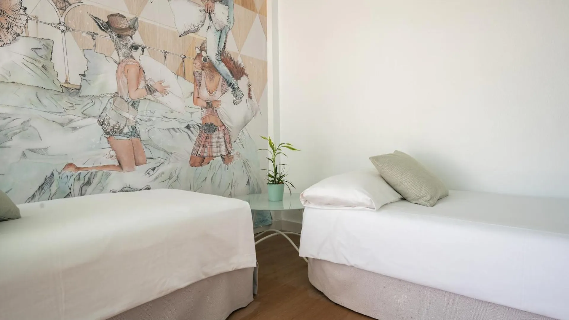 Nura Houses Magaluf Beach - Sea View Apt 0*, Magaluf (Mallorca) Spain